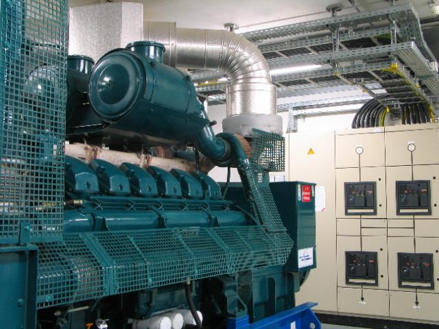 Generator power distribution panel